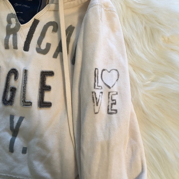 American Eagle Cream V Neck Hoodie - Picture 3 of 5